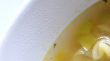 Sopa rápida de verduras con pasta