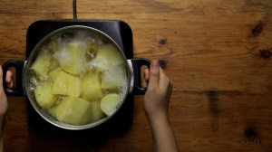 puré de papas con queso y tocino al horno