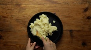 puré de papas con queso y tocino al horno