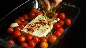 pasta con queso feta y tomates cherry