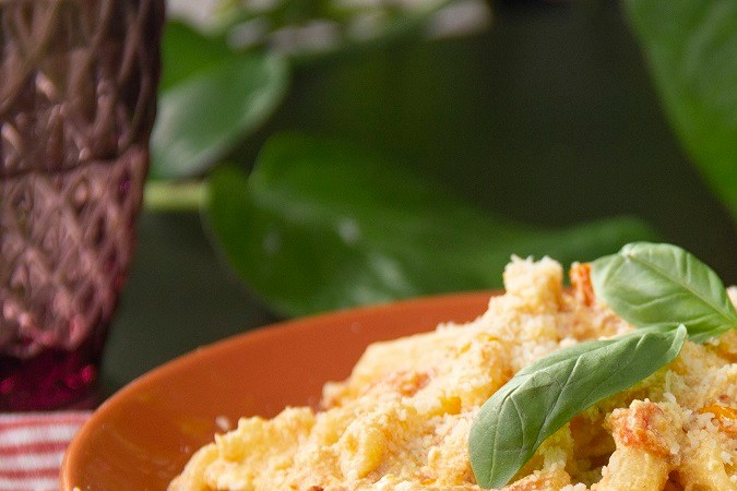 pasta con queso feta y tomates cherry