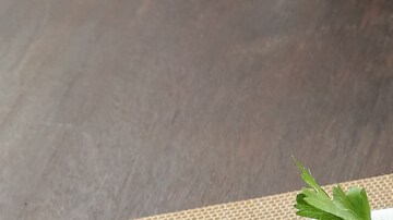 espaguetis con calamares en su tinta