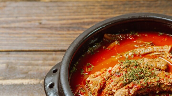 costillas de cerdo entomatadas