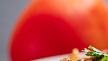 alitas de pollo encebolladas