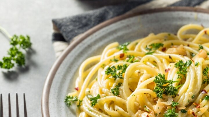 pasta en salsa de alioli