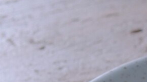 Tostadas de pimientos agridulces y queso feta