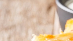 Lasagna de pulled chicken con espinacas y bechamel