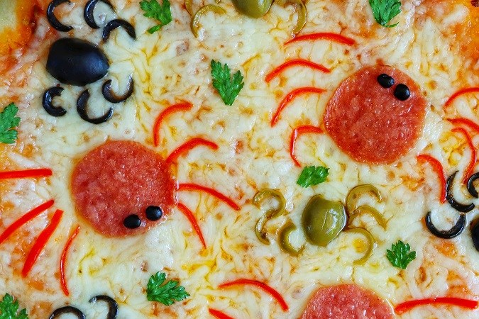 Pizza de arañas para Halloween