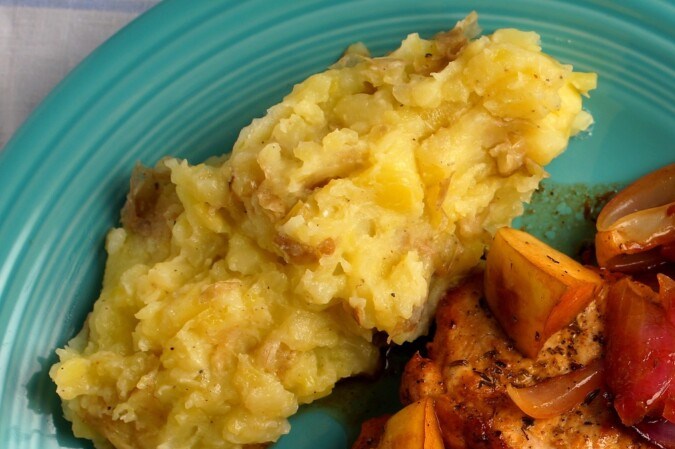 chuletas encebolladas al vino