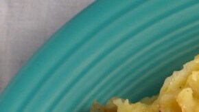 chuletas encebolladas al vino