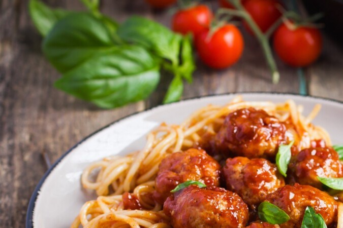 espaguetis con albondigas