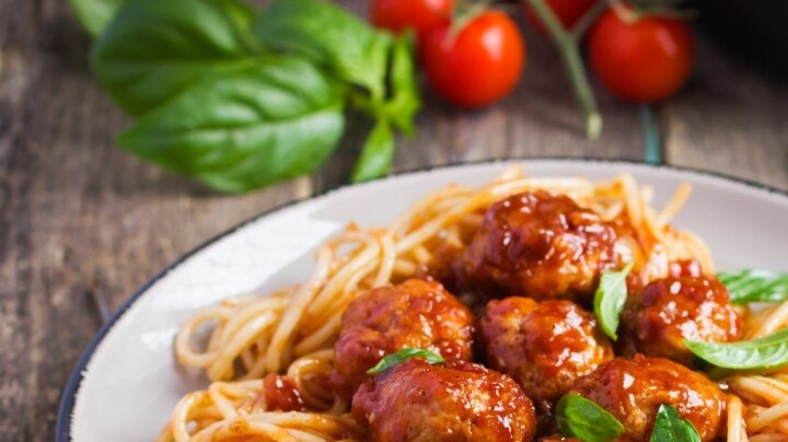 espaguetis con albondigas