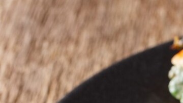 pollo relleno con espinacas y queso feta