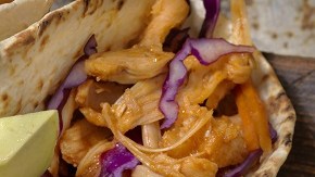 tacos de cerdo desmenuzado en olla de coccion lenta