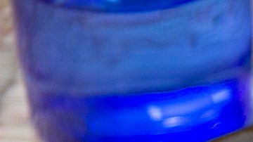 tamal de cazuela relleno de rajas, pollo y queso