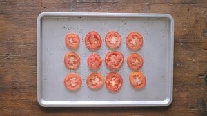 tostada de tomate asado y anchoa