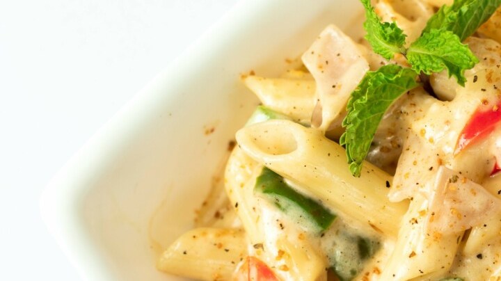 Pasta salteada con crema