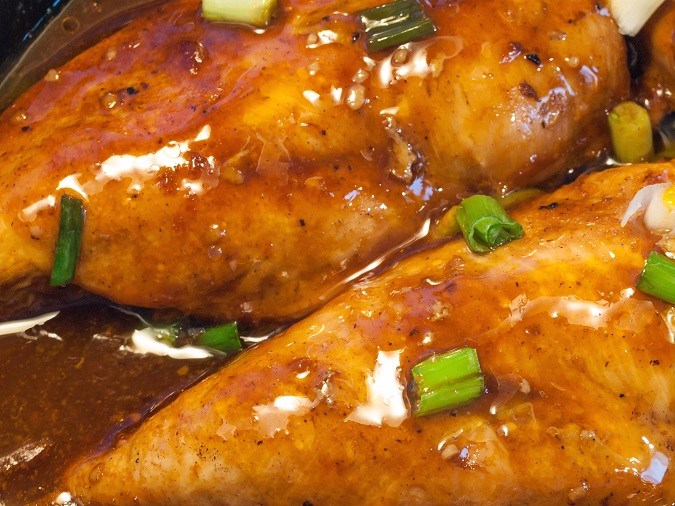 Pechuga de pollo con salsa de tamarindo