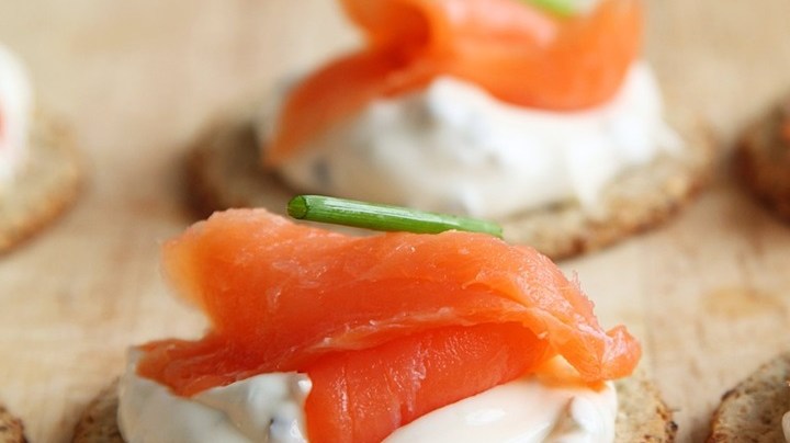 tapas de salmón ahumado