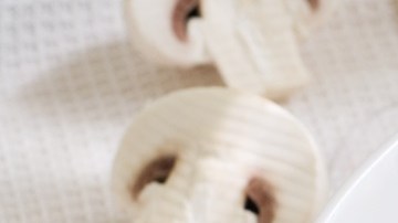 albóndigas en salsa de champiñones