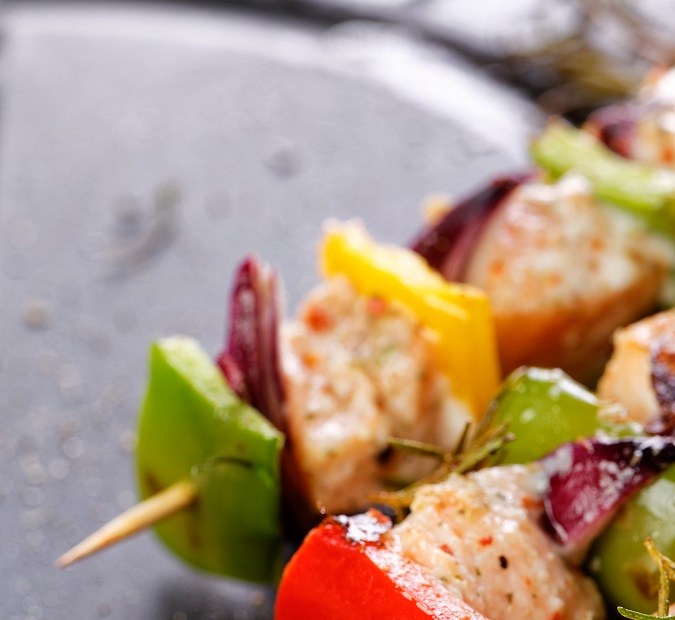 brochetas de pescado