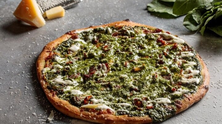 PIZZA DE PESTO
