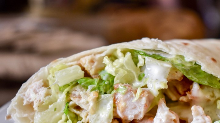 Wrap de ensalada césar