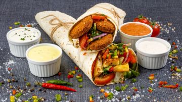 WRAP DE FALAFEL Y YOGUR