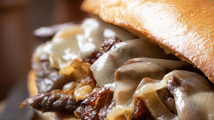 sandwich philly cheesesteak