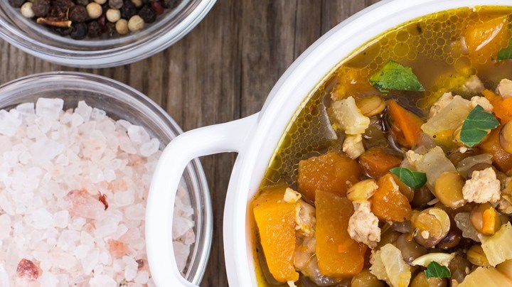 sopa de lentejas con apio y zanahoria