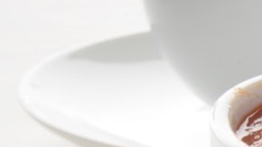 Wrap de huevo revuelto y tomates