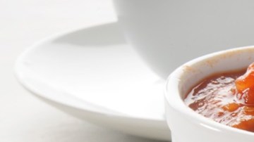 Wrap de huevo revuelto y tomates