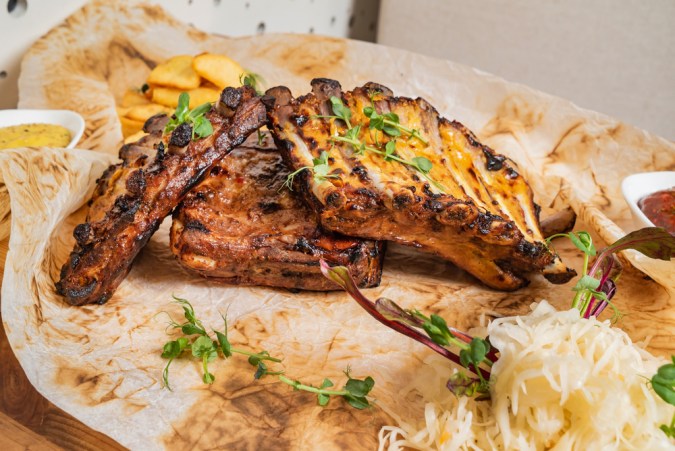 costillas de cerdo al horno con miel y mostaza