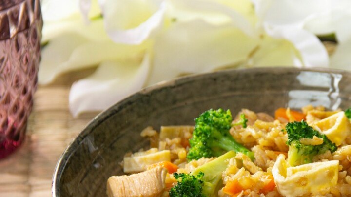 arroz frito con huevo