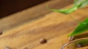 2 cocteles con vodka y café