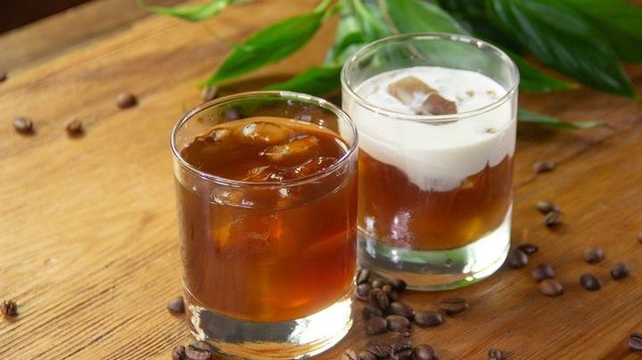 2 cocteles con vodka y café