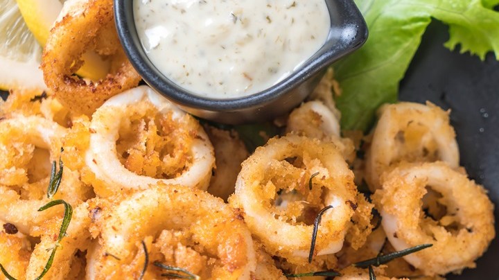 calamares fritos con alioli