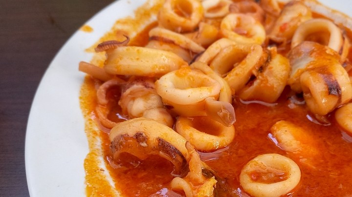 Guiso de calamares con chorizo