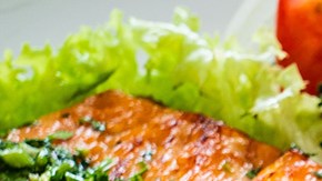 salmón al ajillo en airfryer