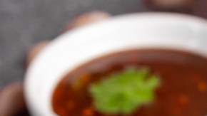 brochetas de albóndigas