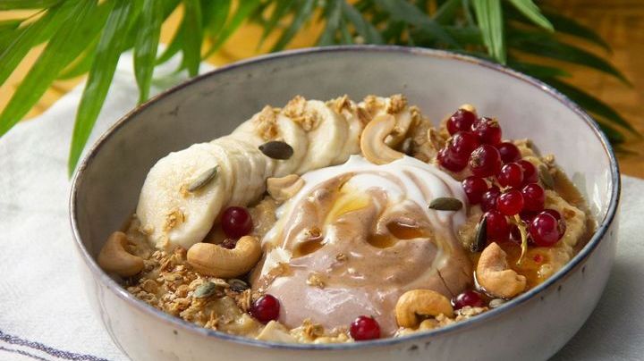 bowl de avena y maple