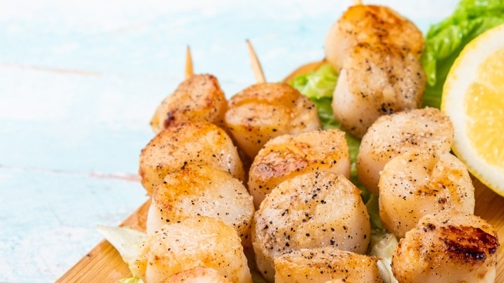 Brochetas de vieiras