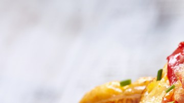 Delicious,Egg,Muffins,With,Ham,,Cheese,And,Vegetables