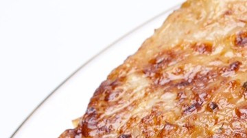 Lomo relleno de queso y pesto de perejil