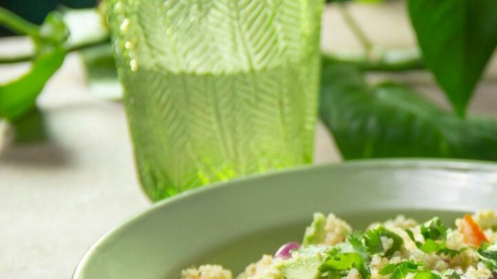 ensalada de aguacate y quinoa