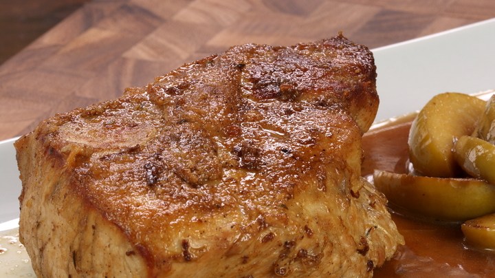 Lomo de cerdo al romero con puré de manzana