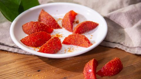 Gomitas de mango enchiladas sin azúcar