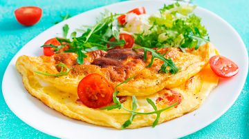 omelette con tomate