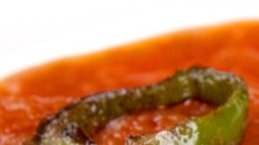 Lomo de cerdo con chile guajillo