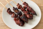 brochetas de higado a la parrilla
